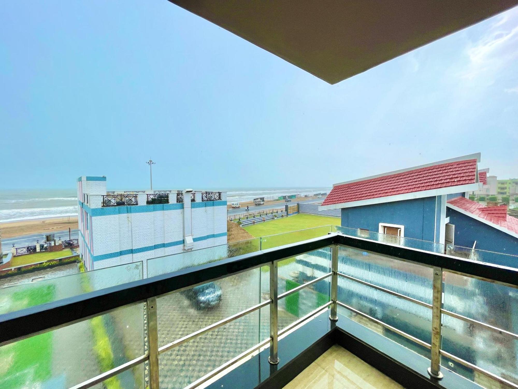 Puri Hotel G R P Puri, A Premier Beachfront Luxury Hotel Sea Beach And Temple Fully Air Conditioned Hotel With Lift-Wifi-Parking And Swimming-Pool, Breakfast Included, Best Hotel In Puri Exterior photo